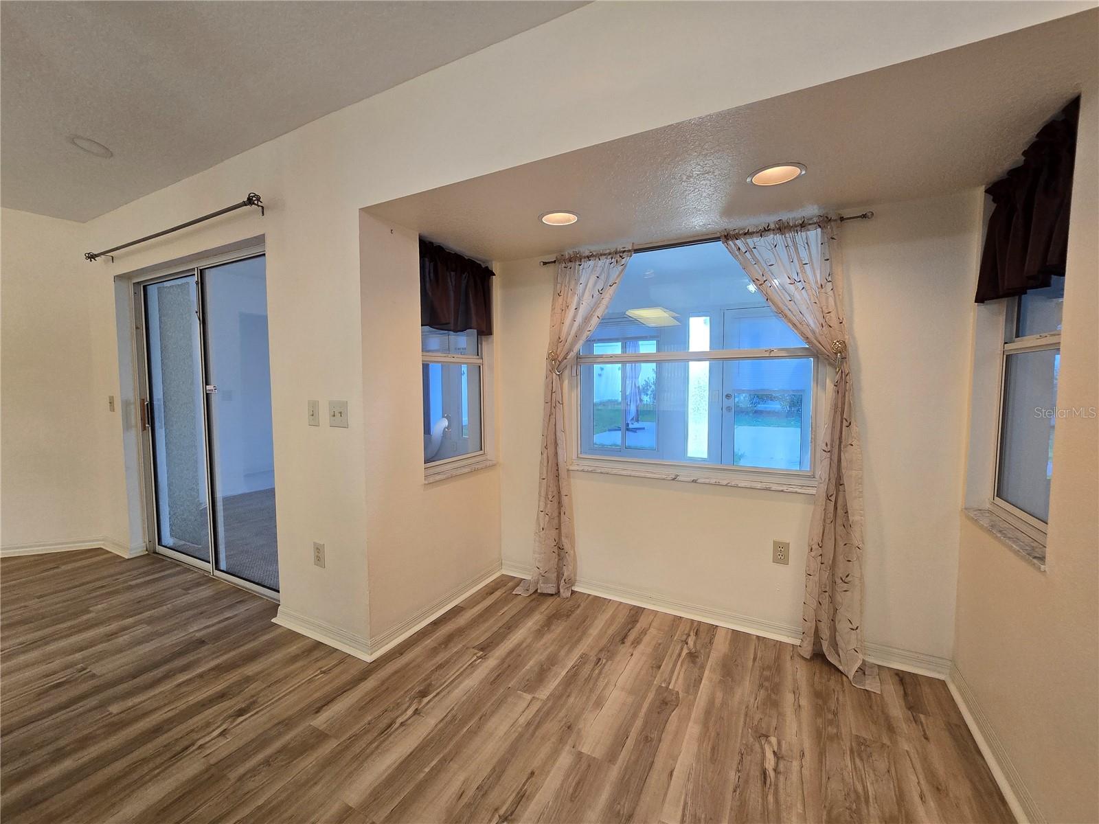 MARION OAKS UN 04 - Residential