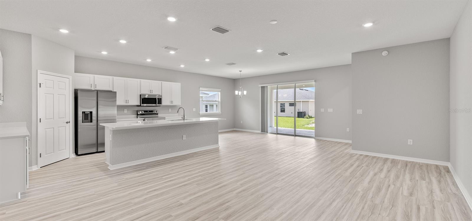 VISTA TRACE - Residential