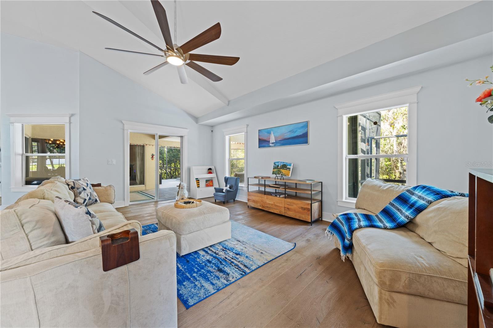 LOST CREEK - Residential