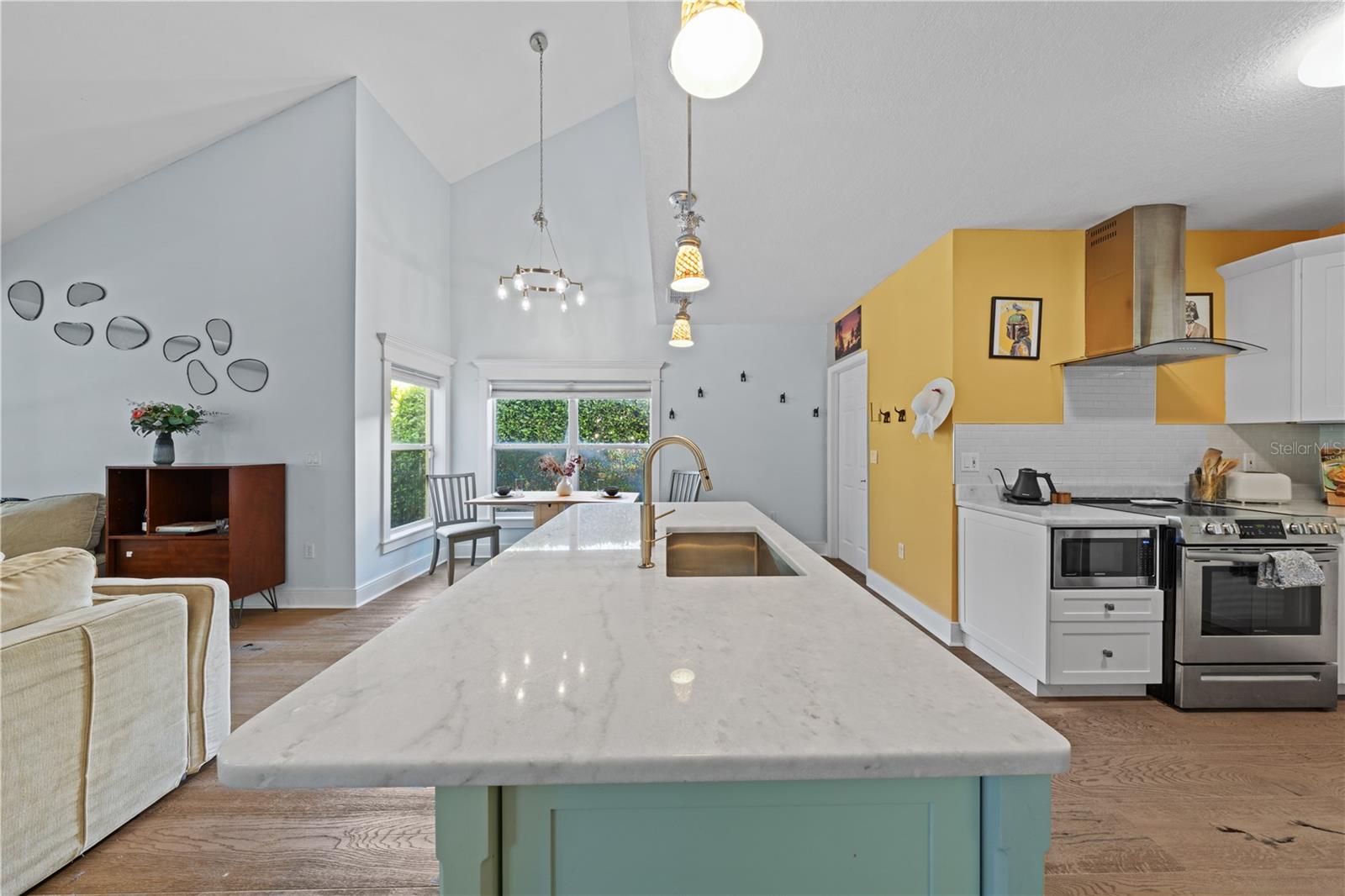 LOST CREEK - Residential