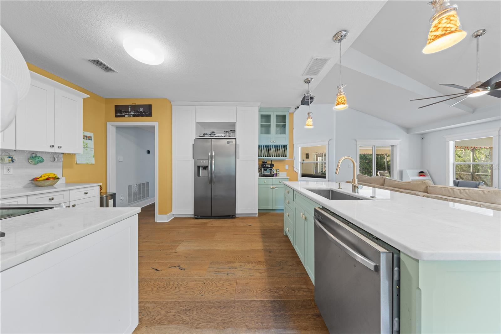 LOST CREEK - Residential