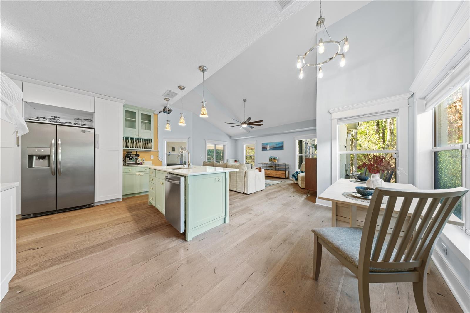 LOST CREEK - Residential