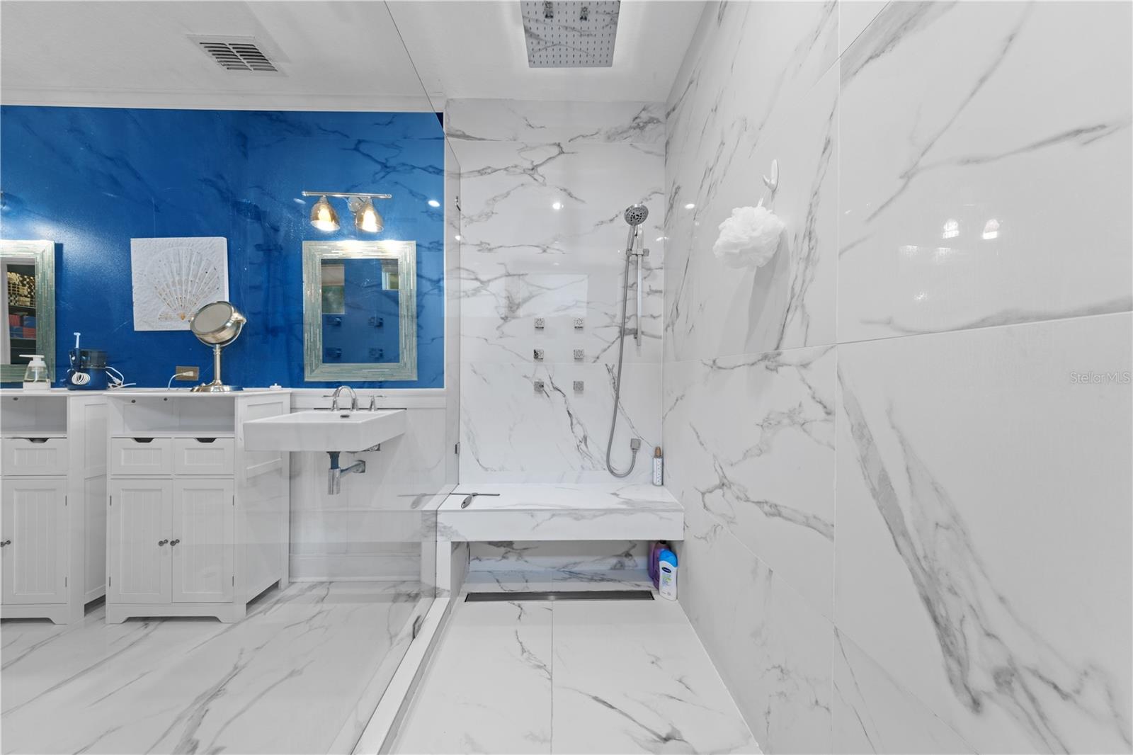 LOST CREEK - Residential