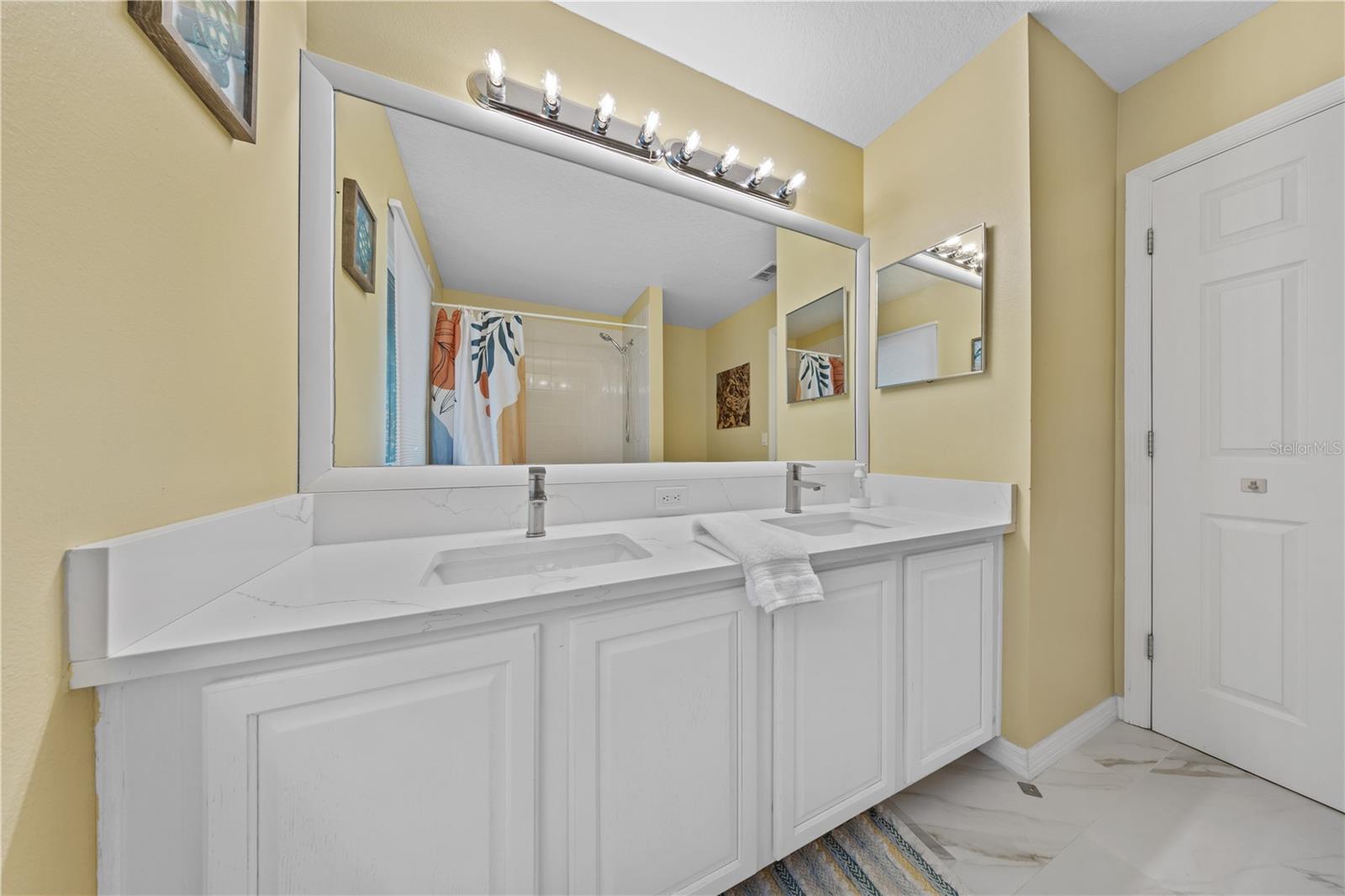 LOST CREEK - Residential