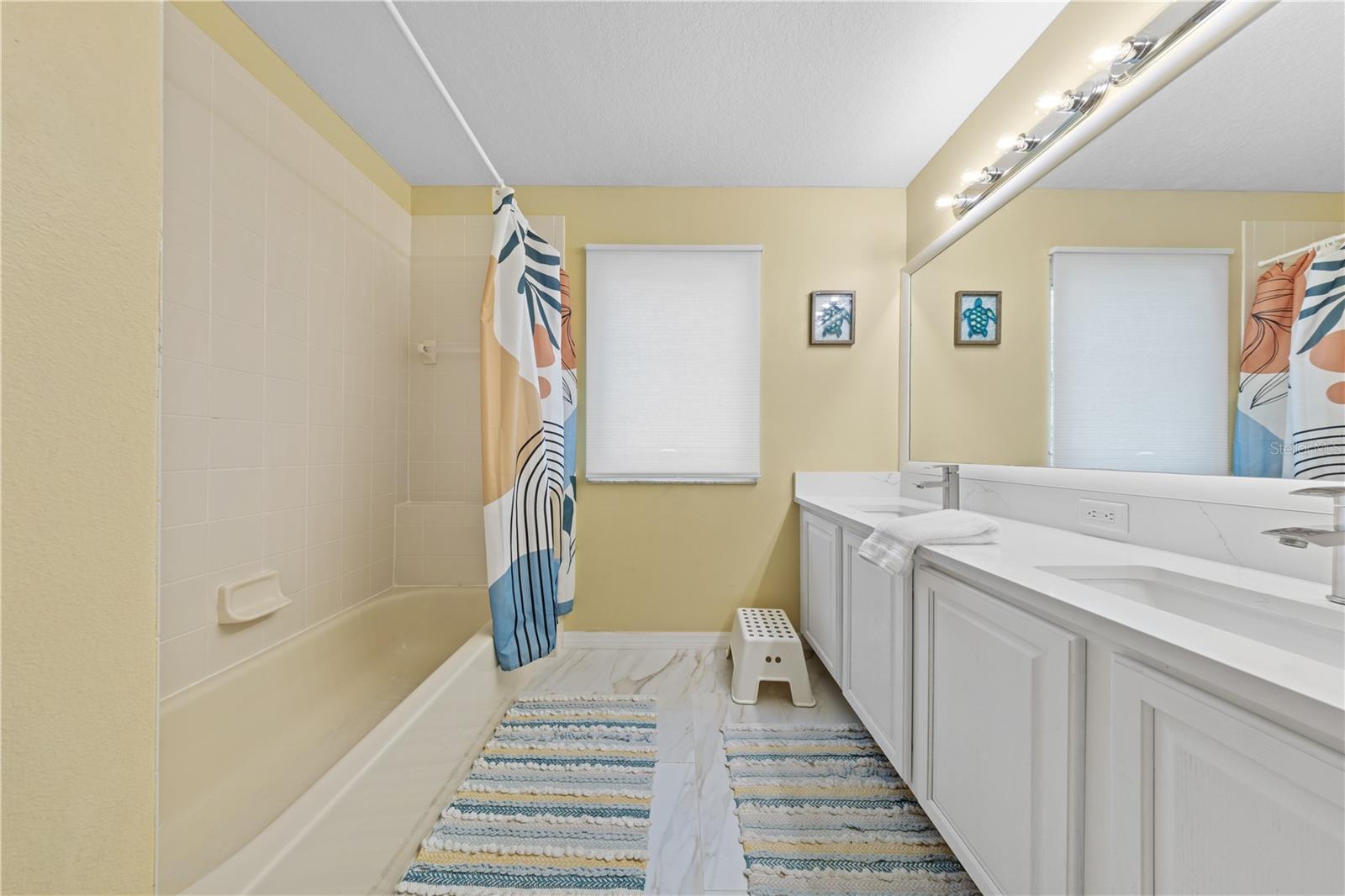 LOST CREEK - Residential