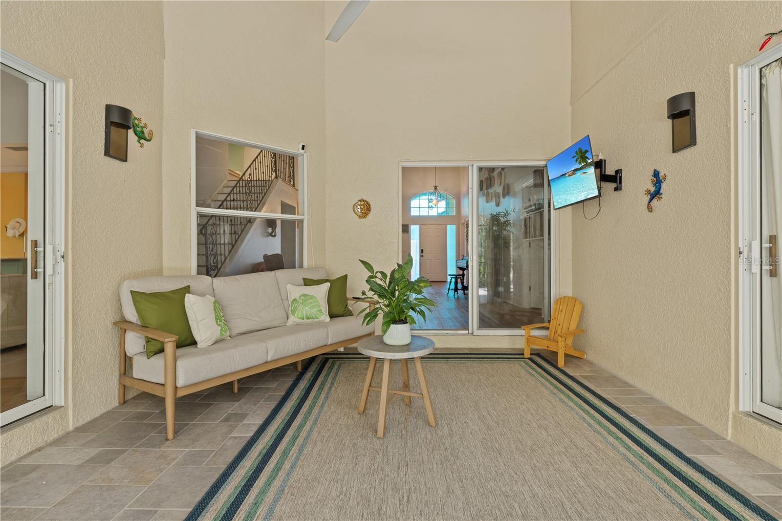 LOST CREEK - Residential