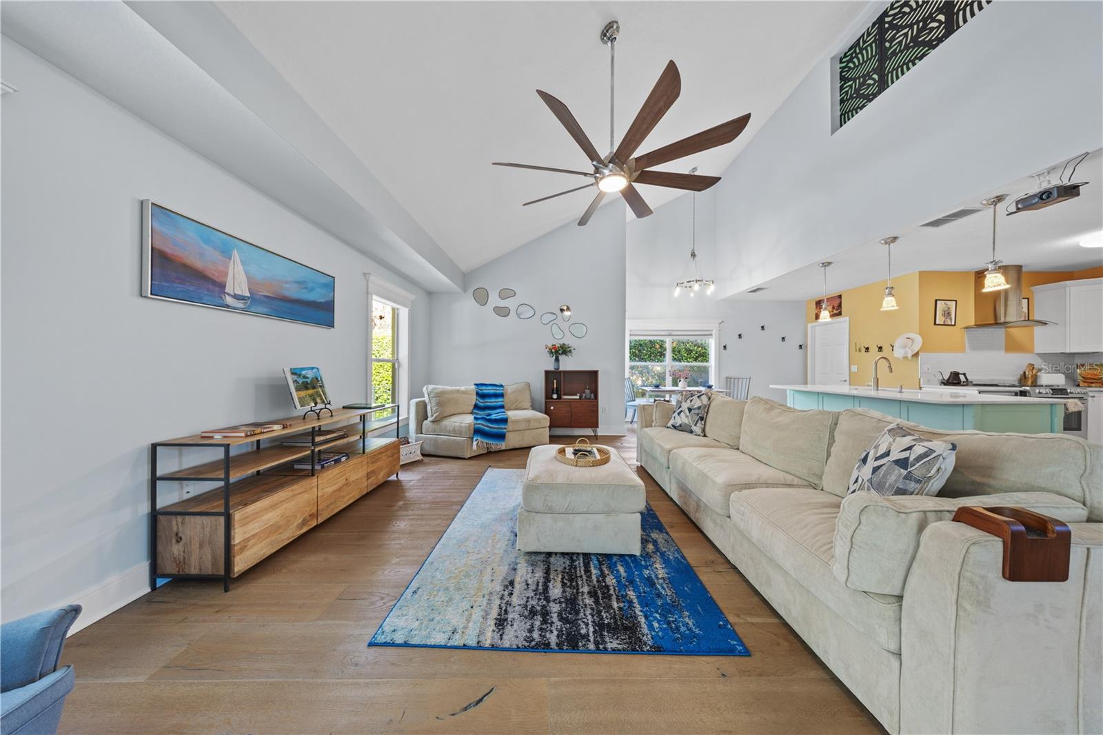 LOST CREEK - Residential