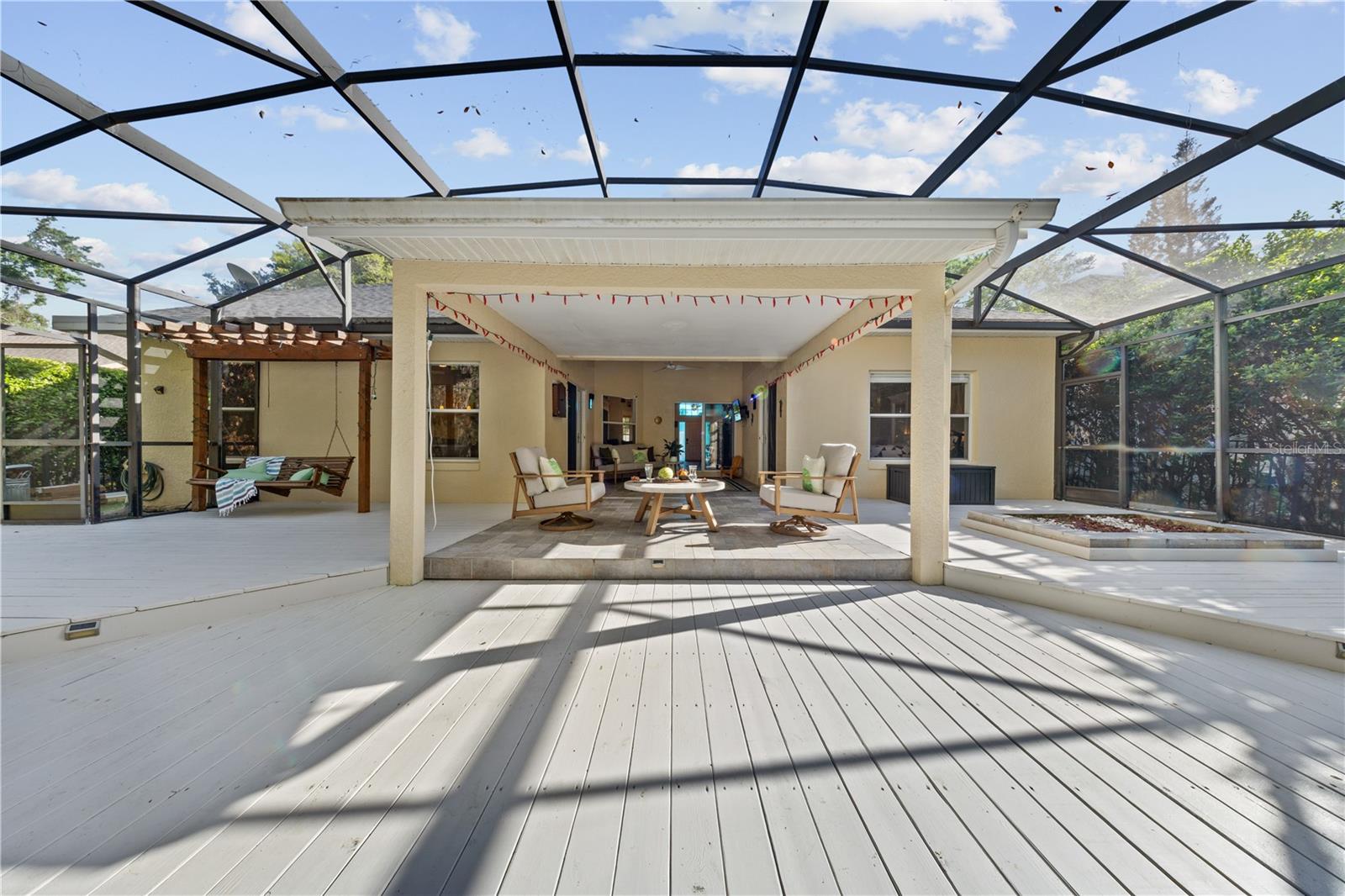 LOST CREEK - Residential