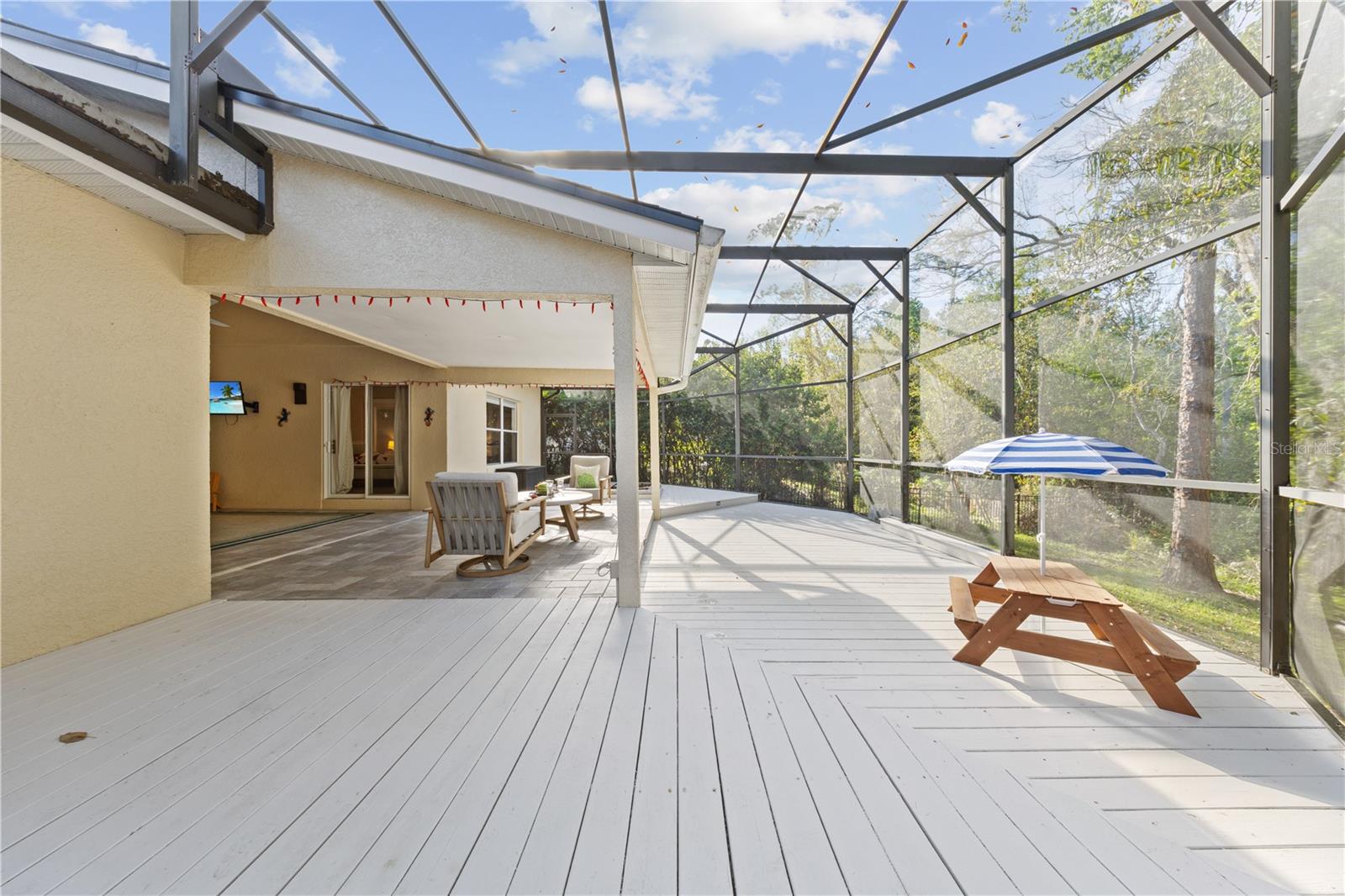 LOST CREEK - Residential