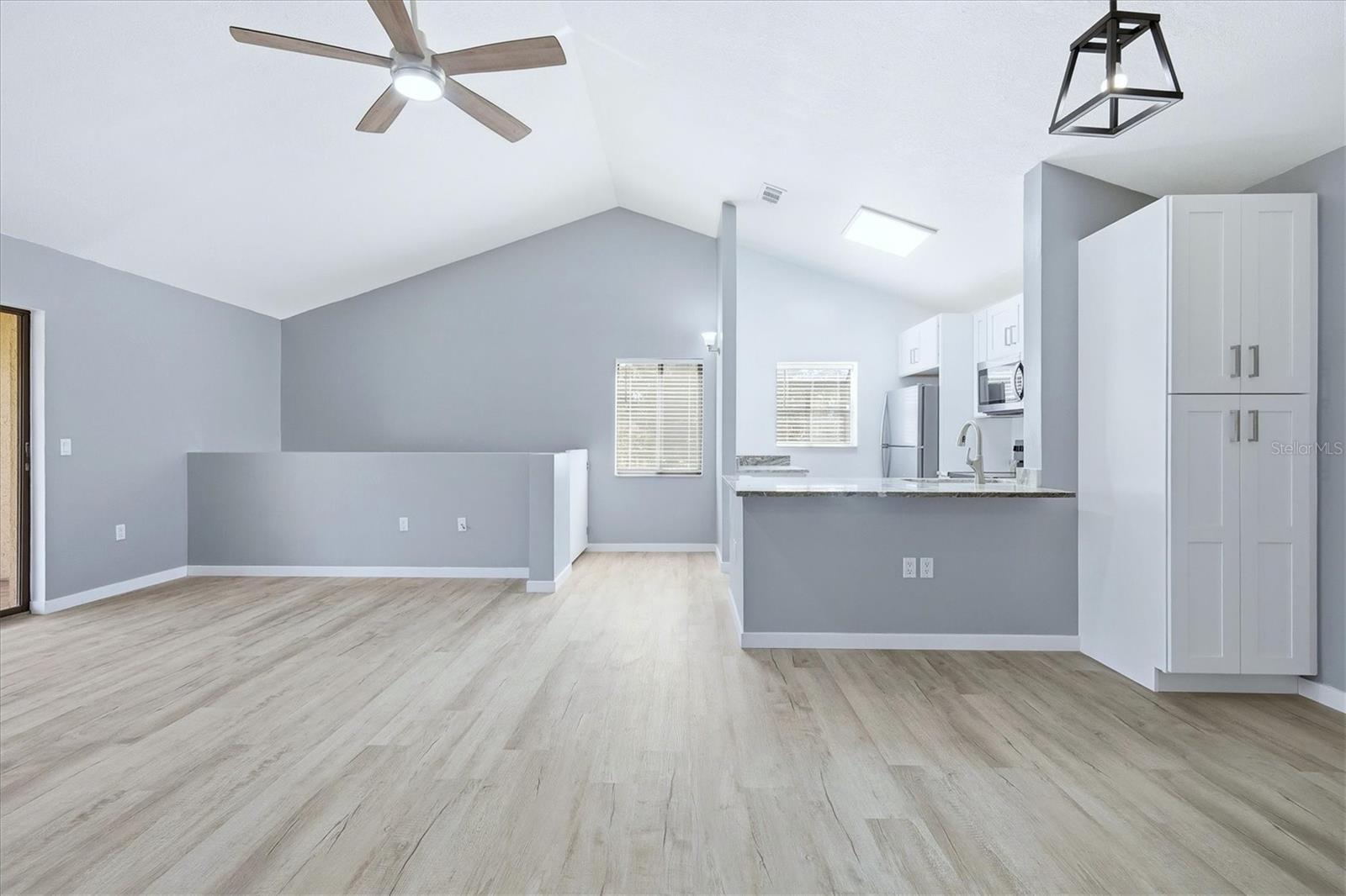 5651 GARDENS DRIVE 5651, SARASOTA, FL, 34243 3 5651 GARDENS DRIVE 5651