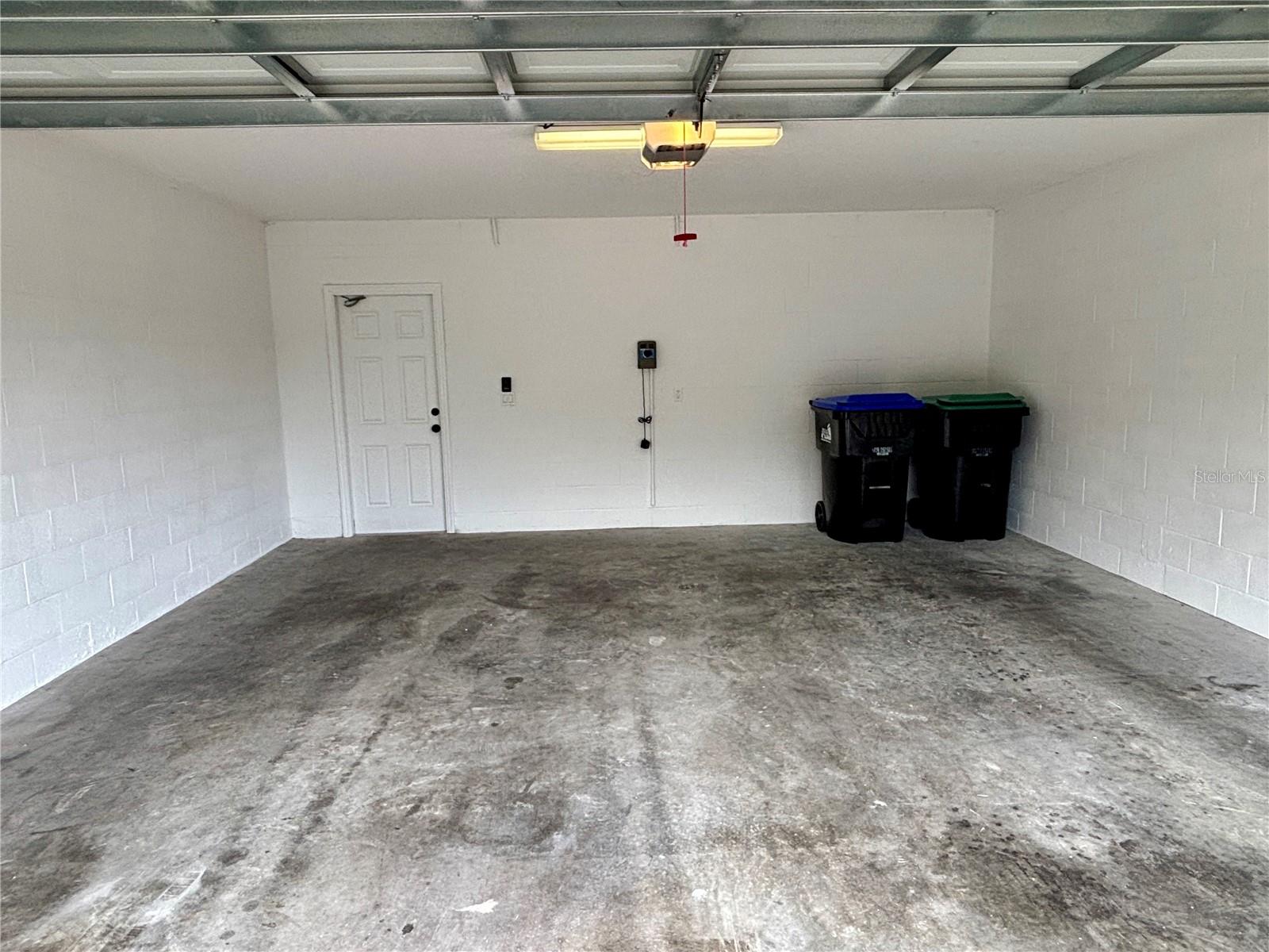 LAKES/WINDERMERE-LK REAMS TWNH - Residential