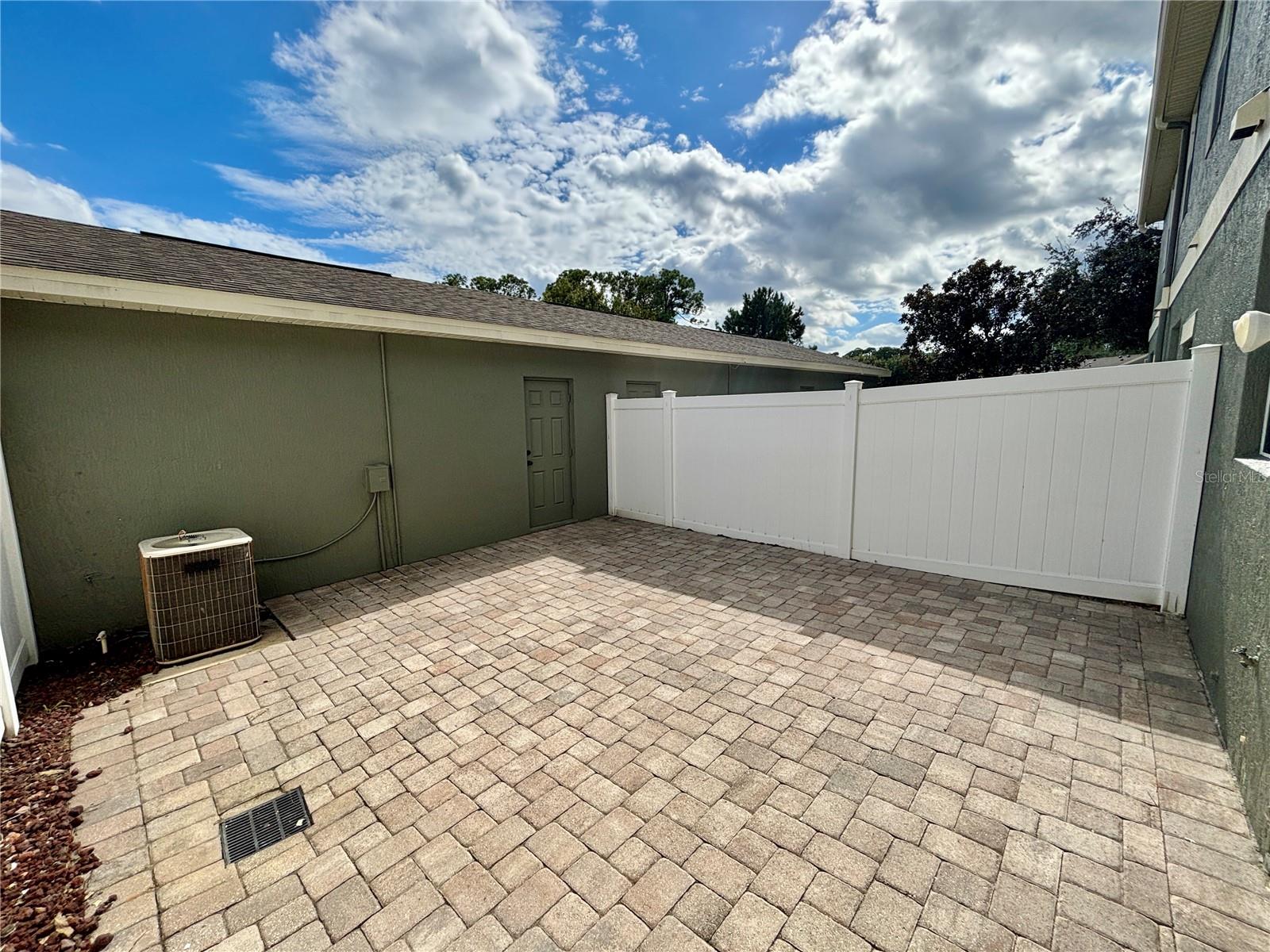 LAKES/WINDERMERE-LK REAMS TWNH - Residential