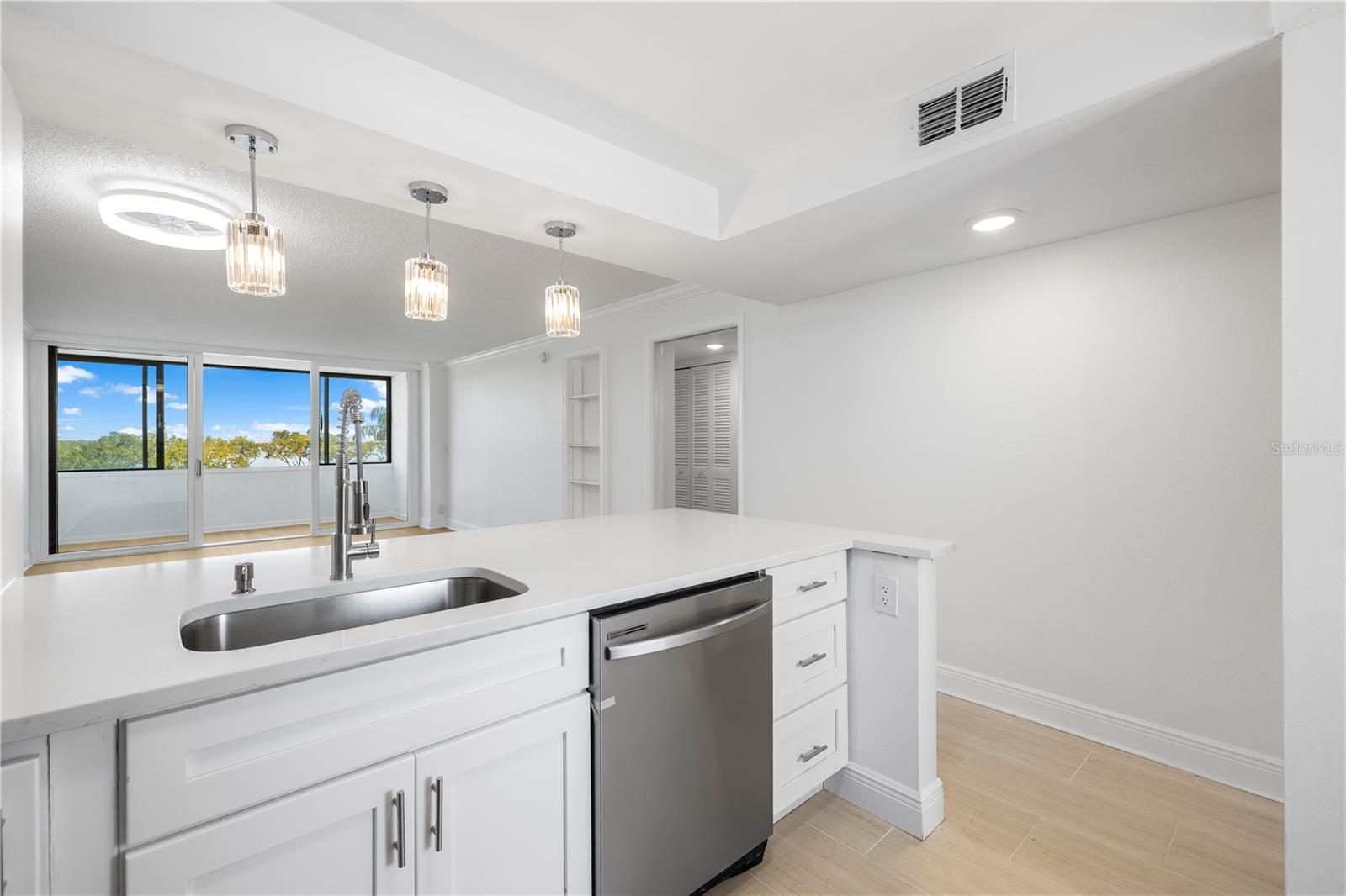 COVE CAY 26-18 VILLAGE I - Residential