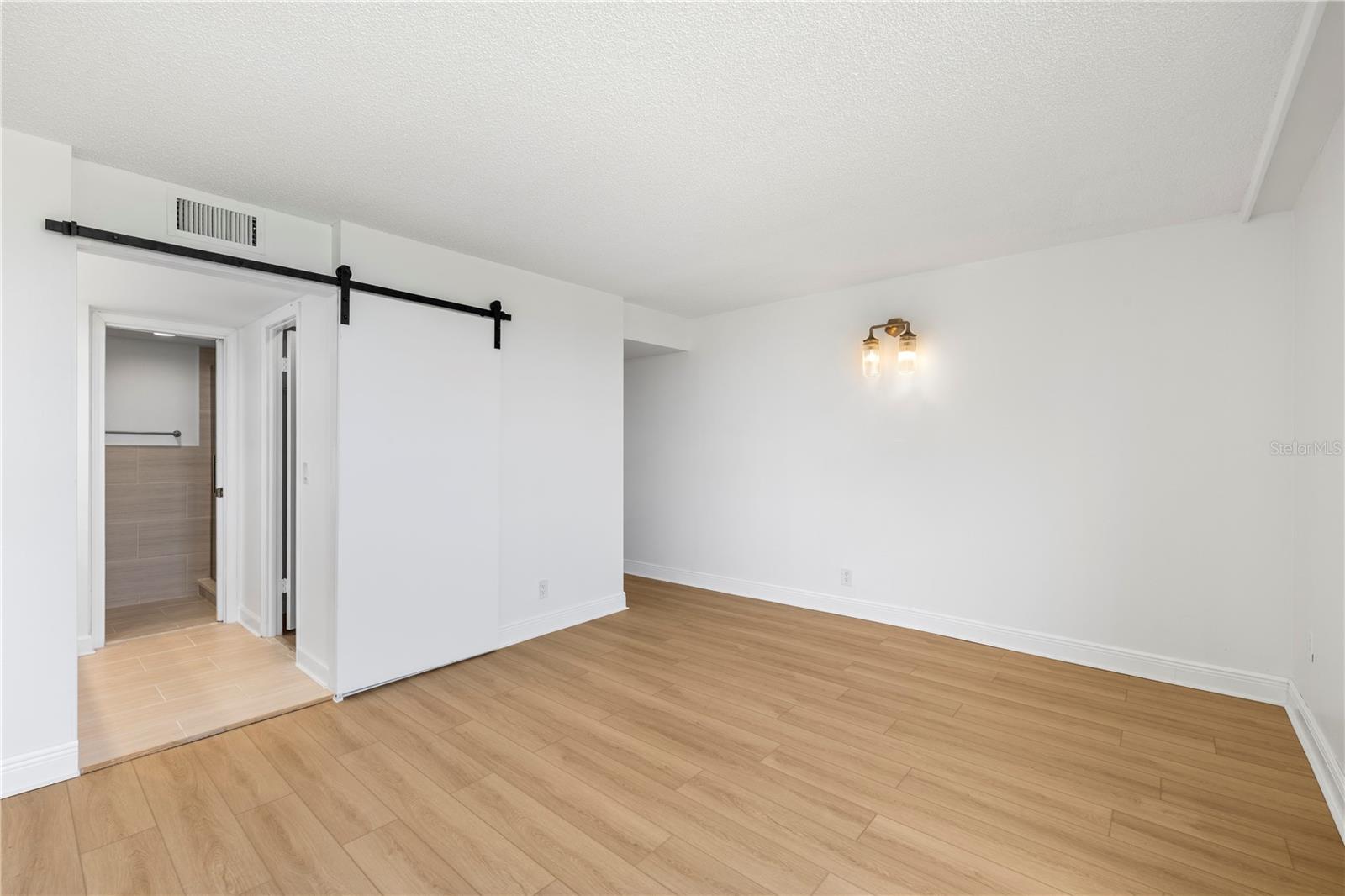 COVE CAY 26-18 VILLAGE I - Residential