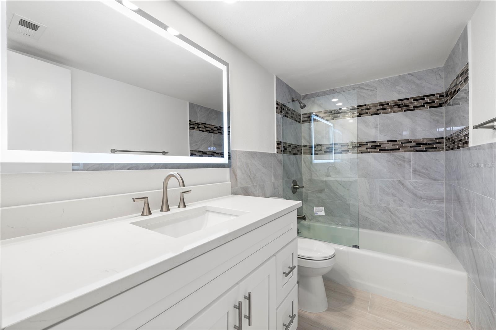 COVE CAY 26-18 VILLAGE I - Residential