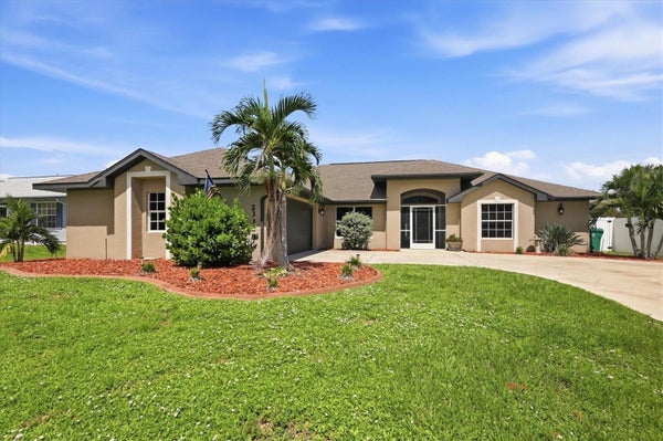 23108 AUGUST AVE, PORT CHARLOTTE, FL 33954 - Image 27d8a1a71f6478f7f08047248ab9bb87/547210577