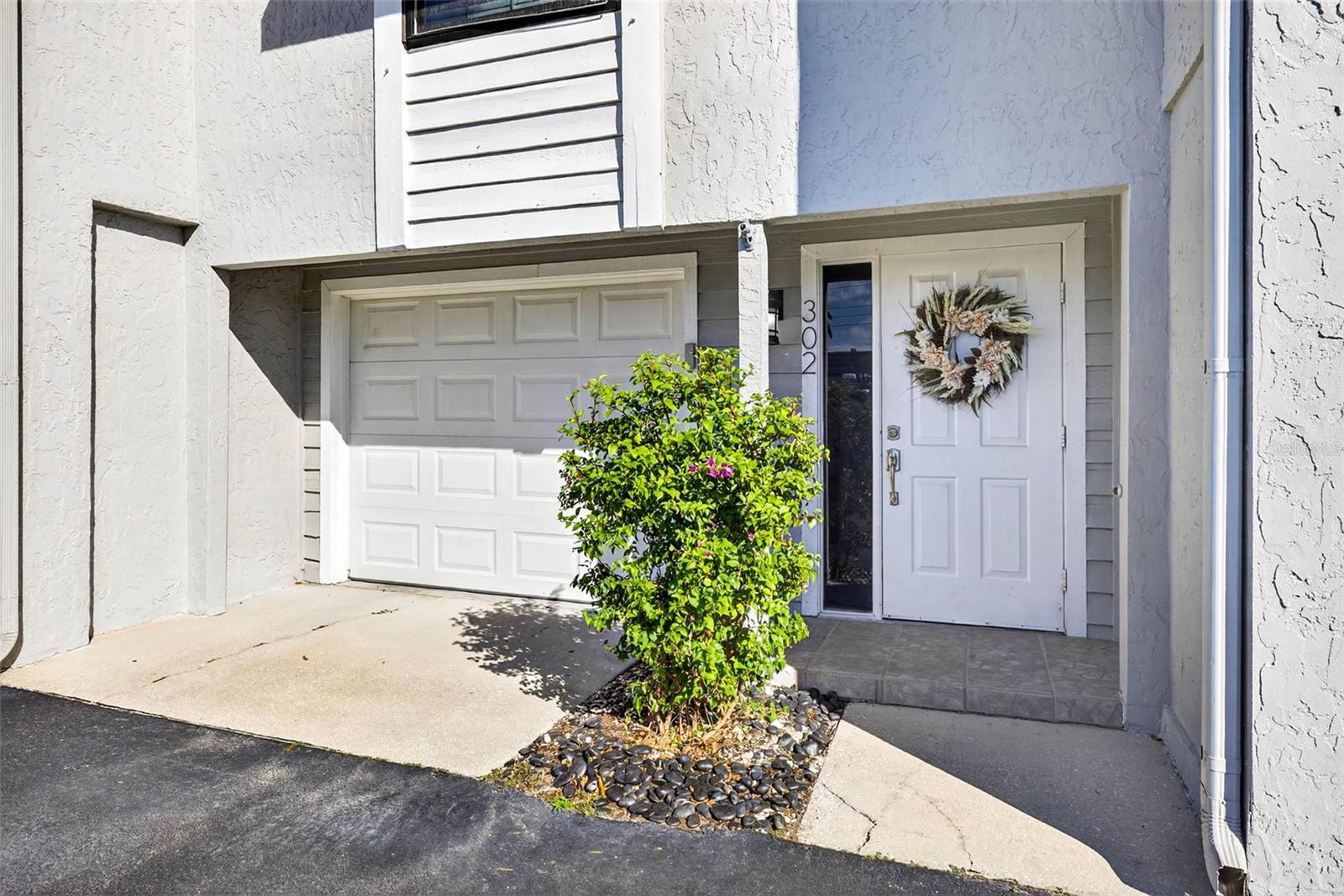 BAYWAY CONDO PH ONE - Residential