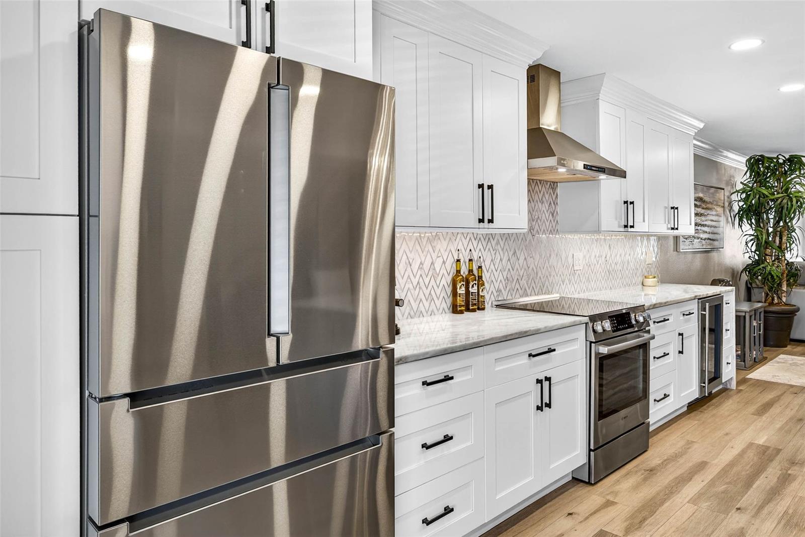 BAYWAY CONDO PH ONE - Residential