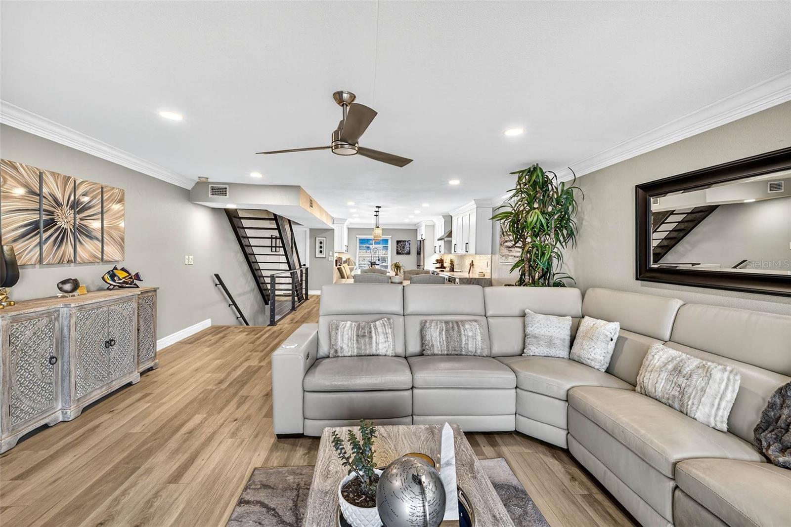 BAYWAY CONDO PH ONE - Residential