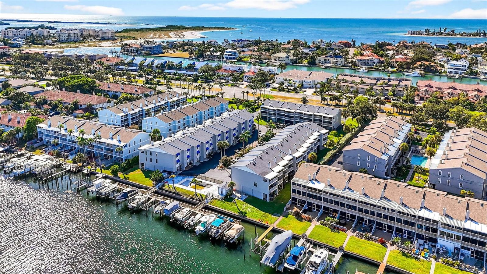 BAYWAY CONDO PH ONE - Residential