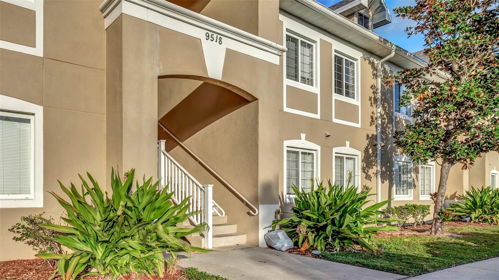 VILLAGES OF BLOOMINGDALE CONDO - Residential Lease