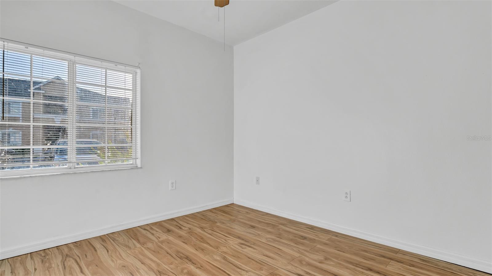 VILLAGES OF BLOOMINGDALE CONDO - Residential Lease