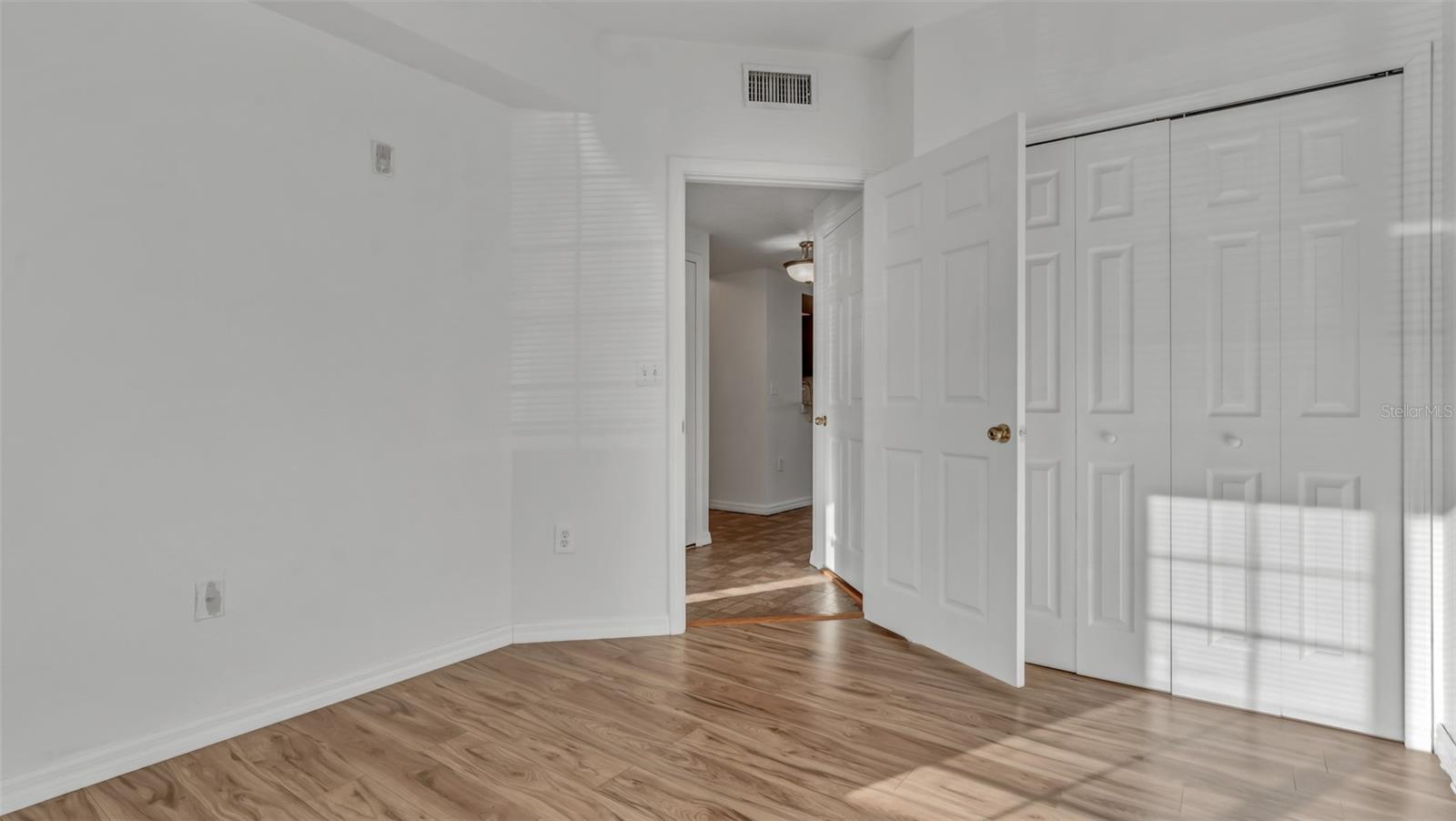 VILLAGES OF BLOOMINGDALE CONDO - Residential Lease