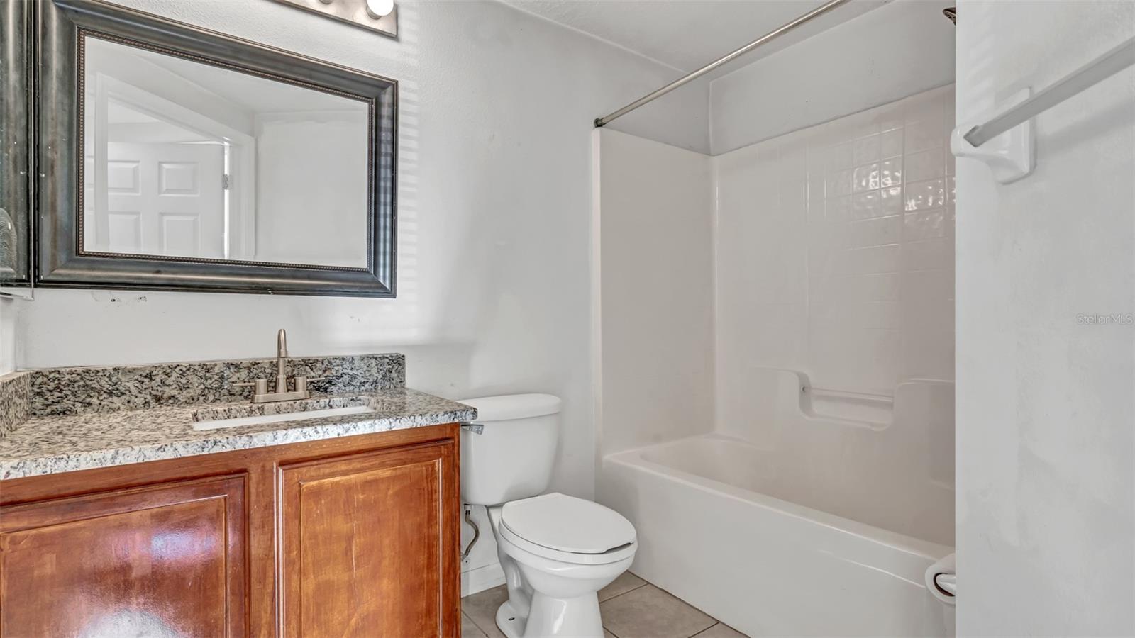 VILLAGES OF BLOOMINGDALE CONDO - Residential Lease