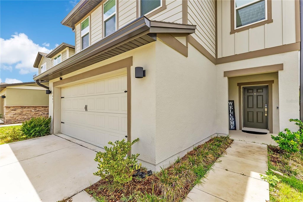 Photo of 1687 Bear Mountain Lane, Minneola, FL 34715 (MLS # O6432265)