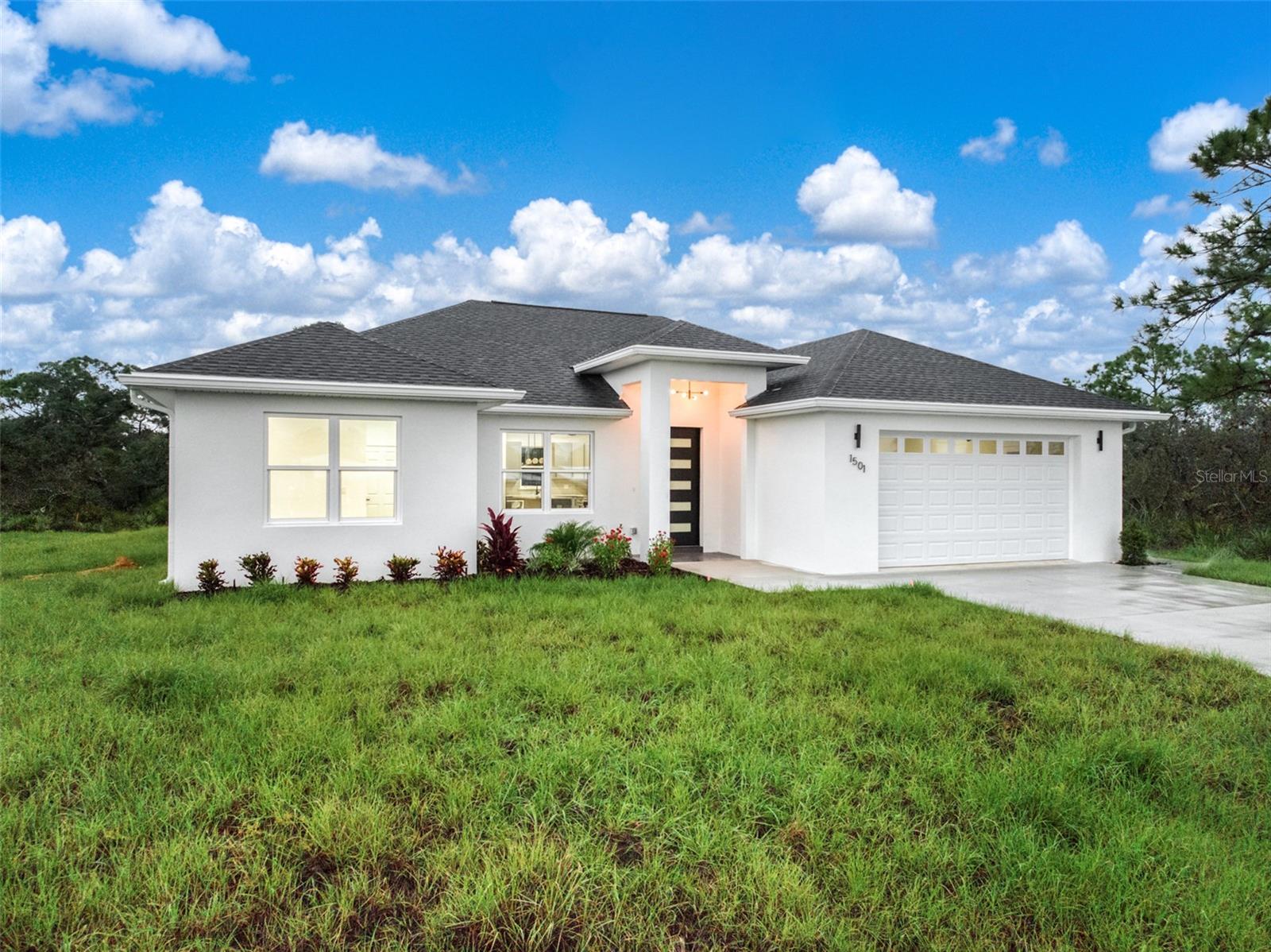 SEBRING COUNTRY ESTATE SEC 03 - Residential