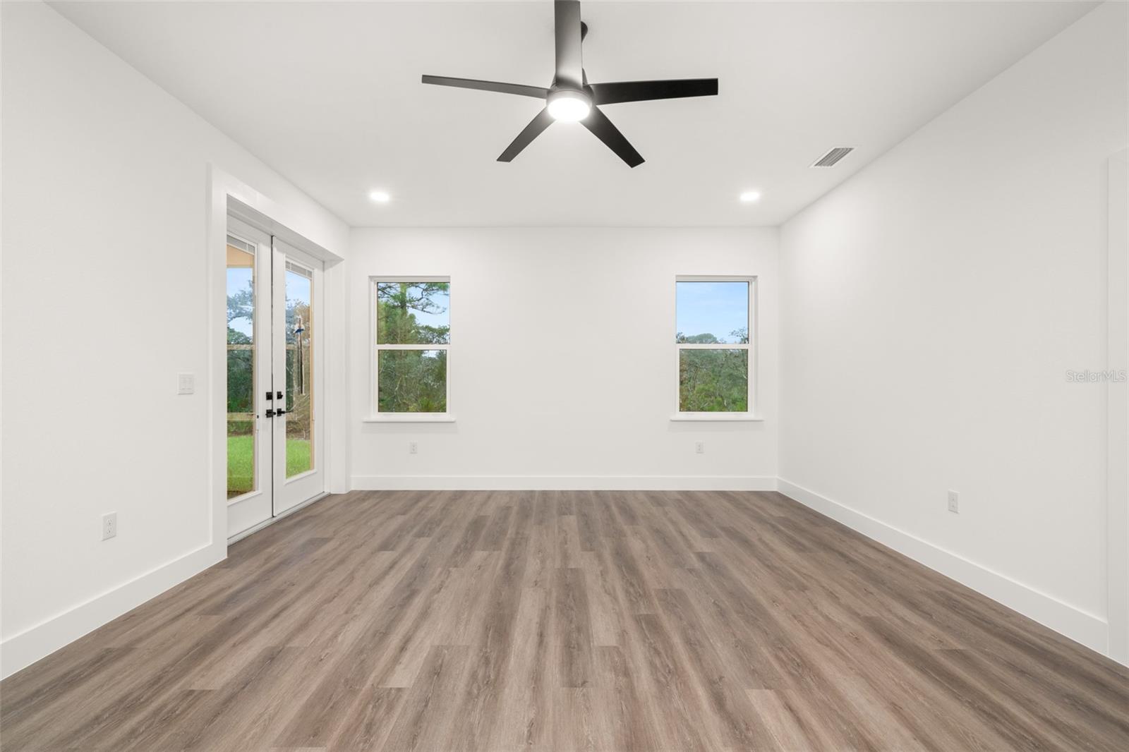 SEBRING COUNTRY ESTATE SEC 03 - Residential