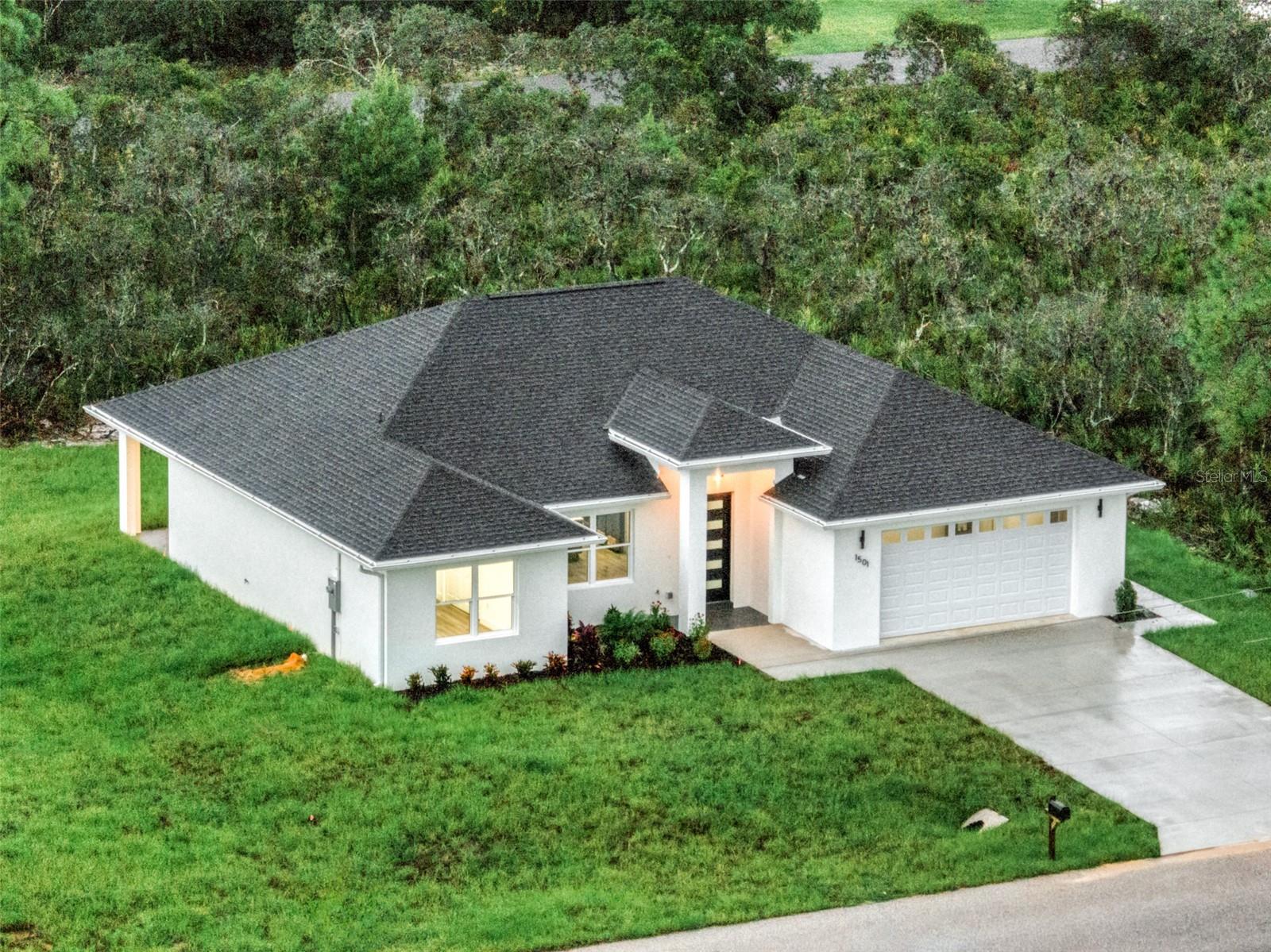 SEBRING COUNTRY ESTATE SEC 03 - Residential
