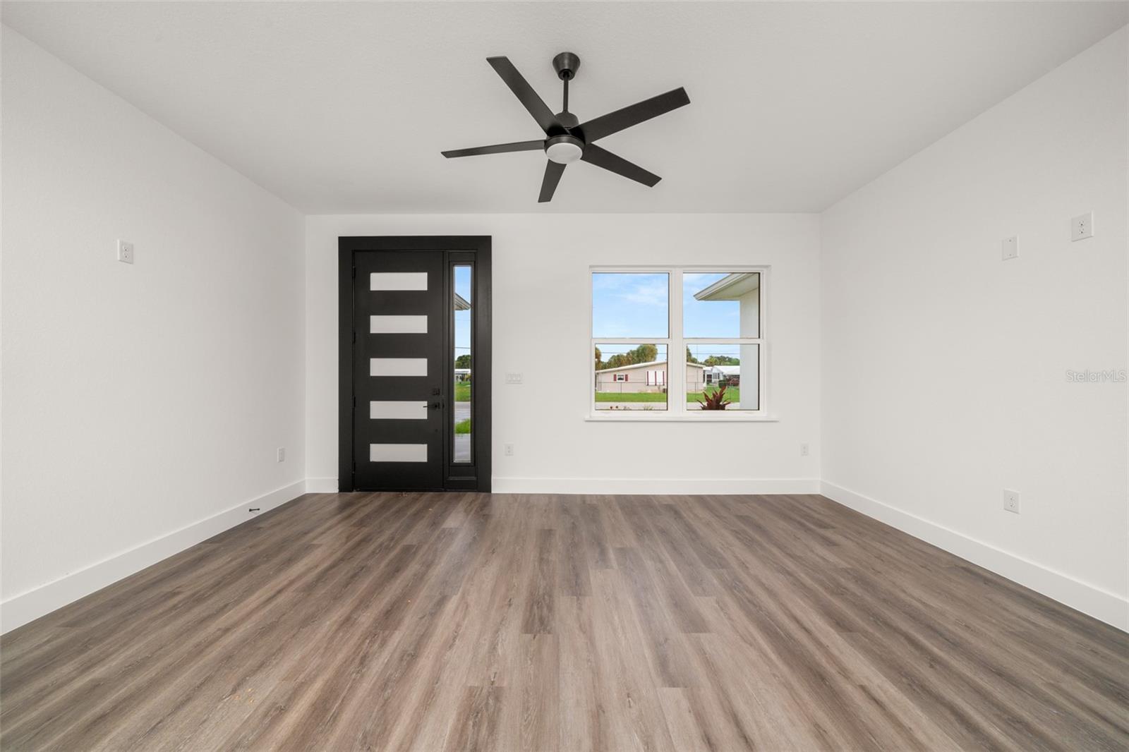 SEBRING COUNTRY ESTATE SEC 03 - Residential