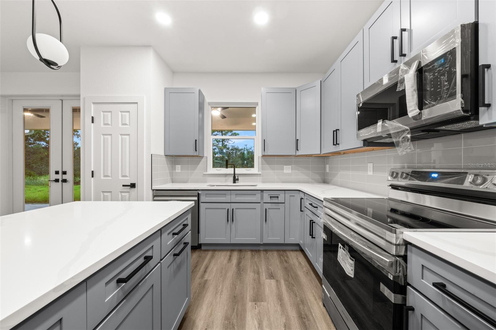 SEBRING COUNTRY ESTATE SEC 03 - Residential