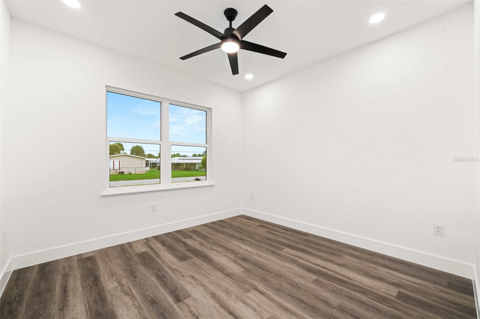 SEBRING COUNTRY ESTATE SEC 03 - Residential