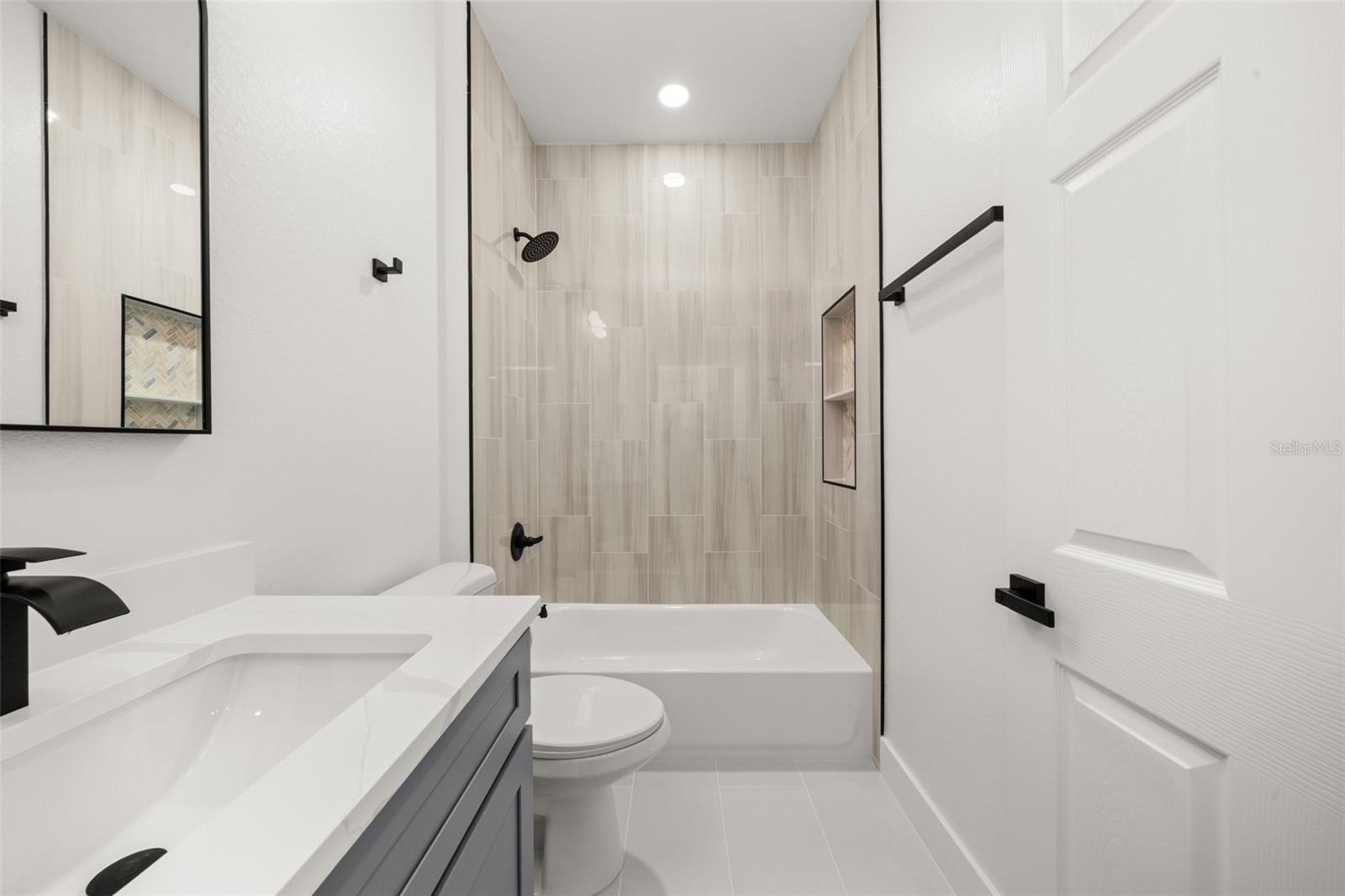 SEBRING COUNTRY ESTATE SEC 03 - Residential