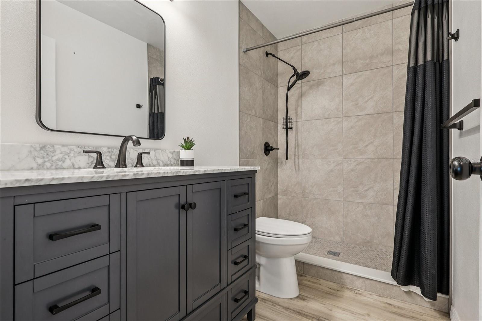 PORT MALABAR UNIT 04 - Residential