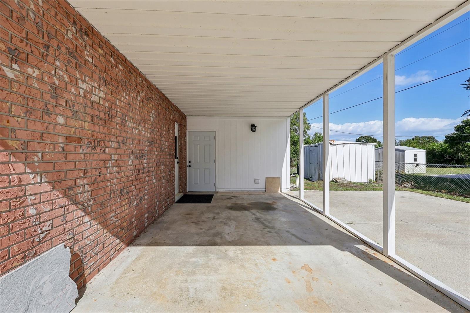 892 HAMPTON DRIVE NE