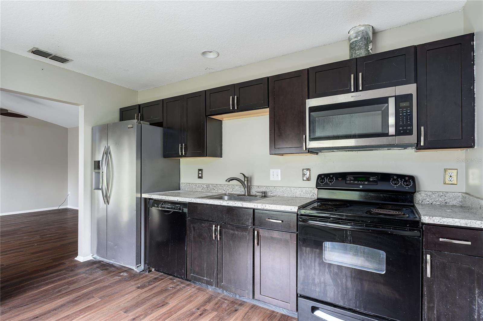 PALM COVE VILLAS PH 1&2 - Residential Lease