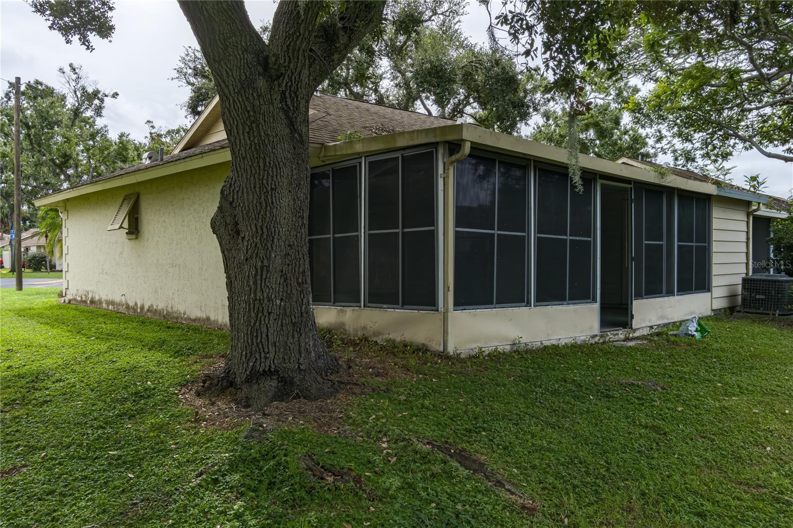 PALM COVE VILLAS PH 1&2 - Residential Lease