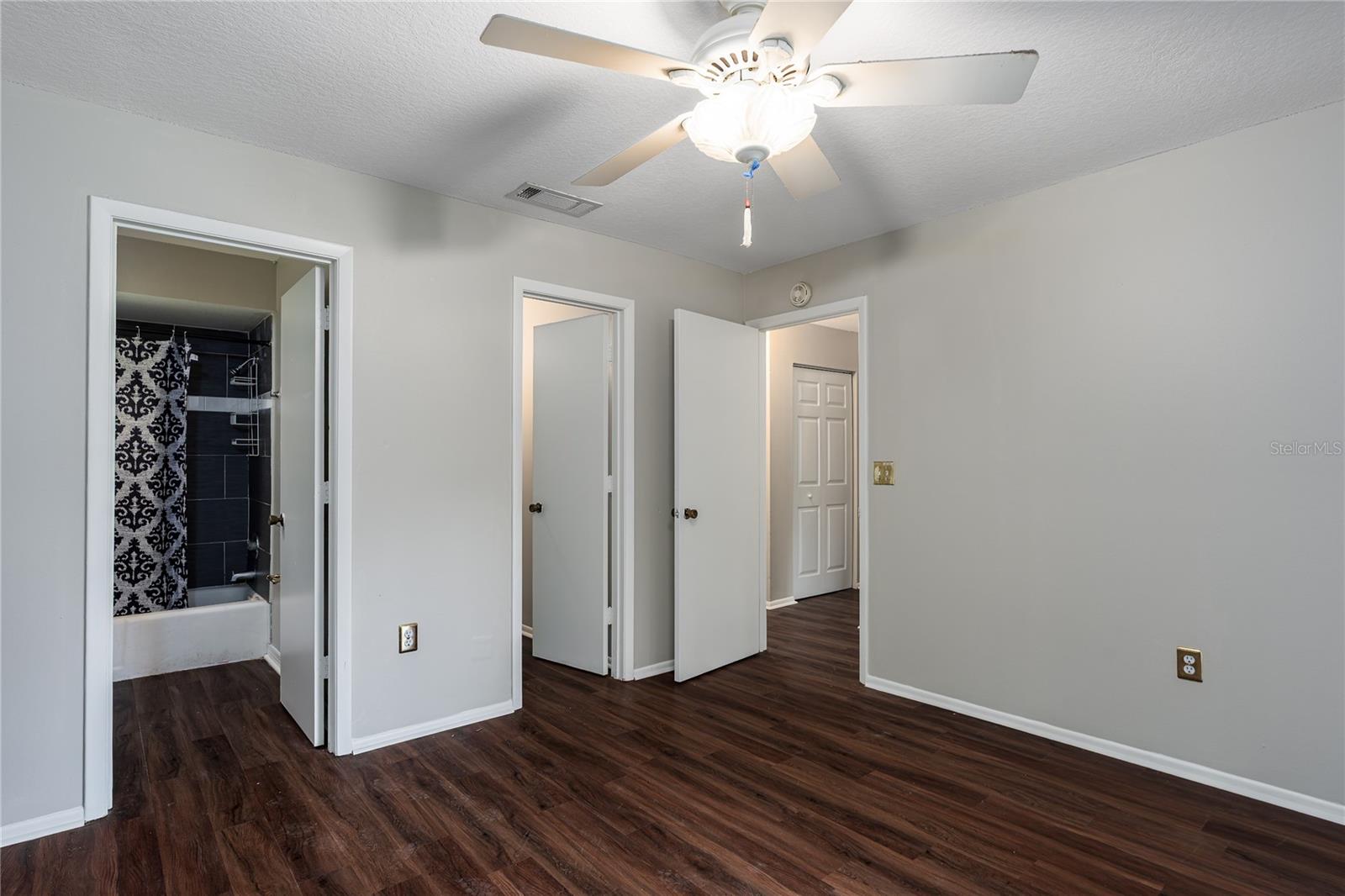 PALM COVE VILLAS PH 1&2 - Residential Lease