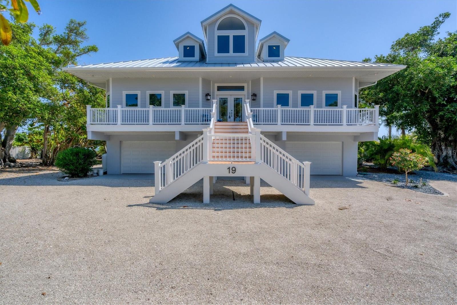 19 GROUPER HOLE DRIVE