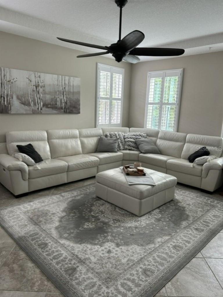 GRANDE OAKS AT HEATHROW - Residential