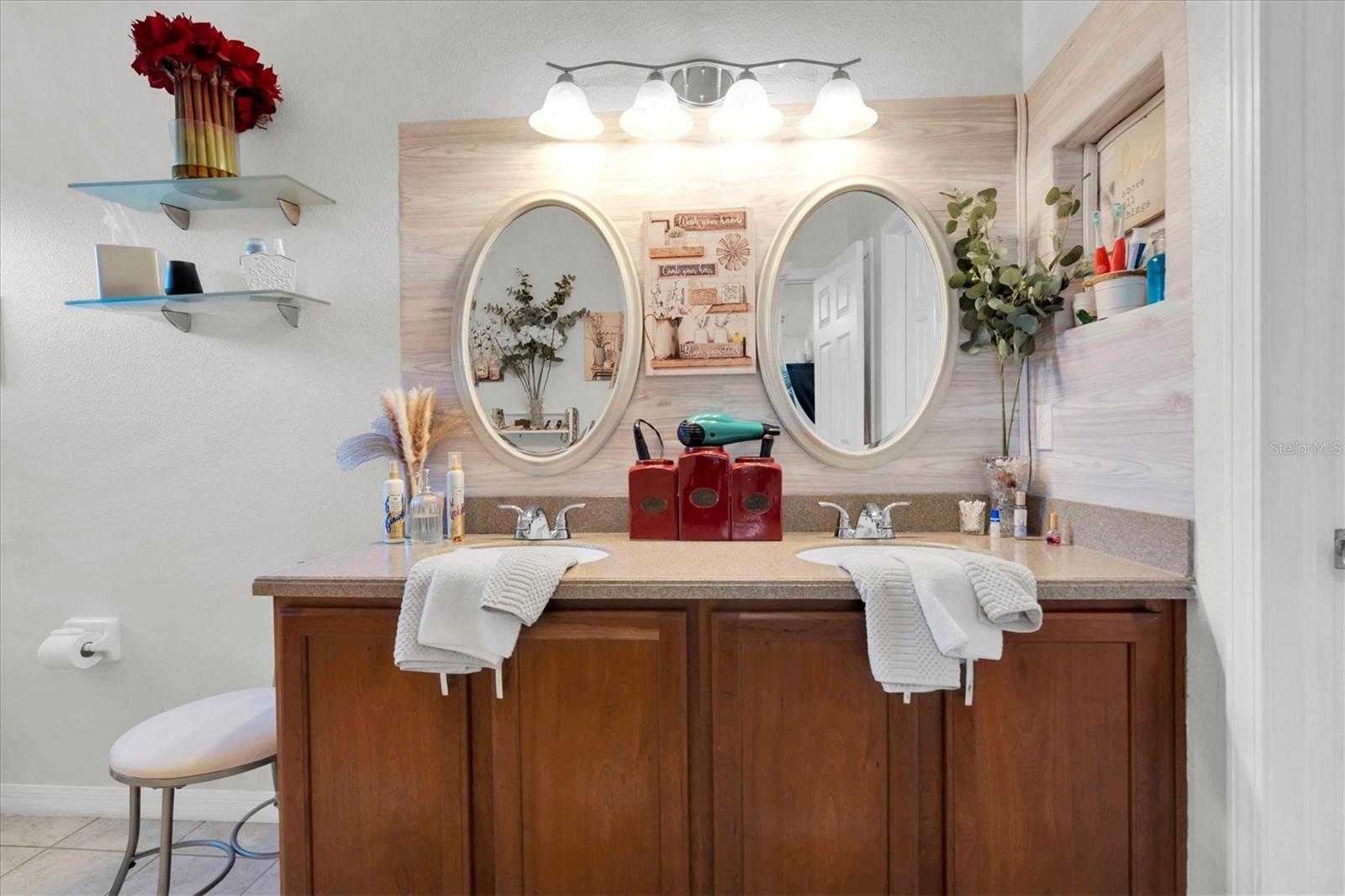 LITTLE CREEK - Residential