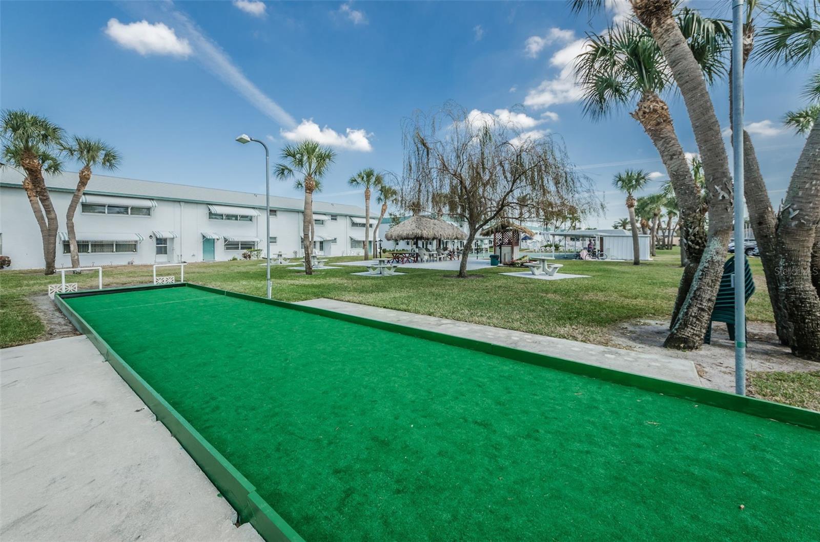 PARADISE SHORES - Residential