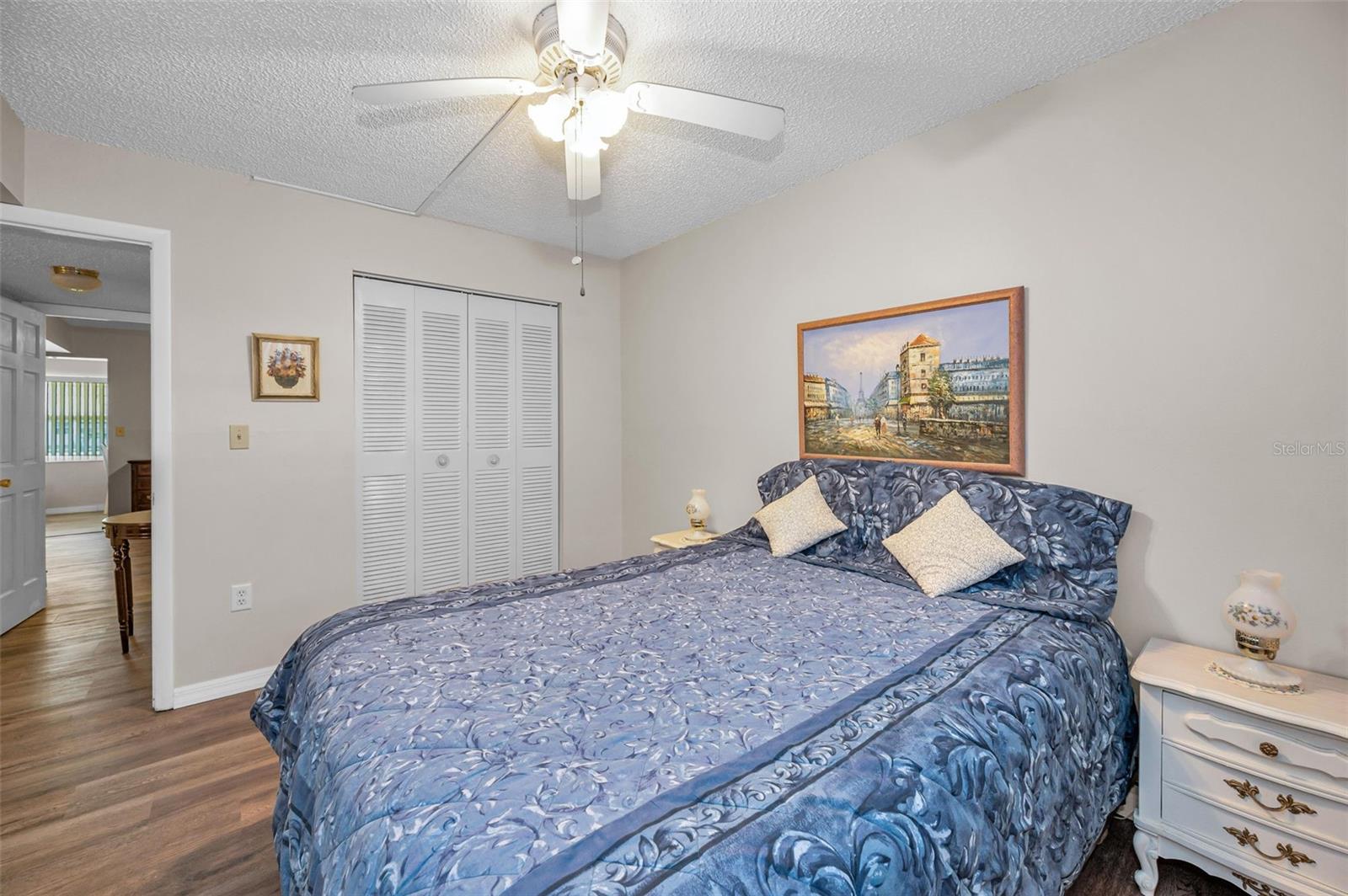PARADISE SHORES - Residential