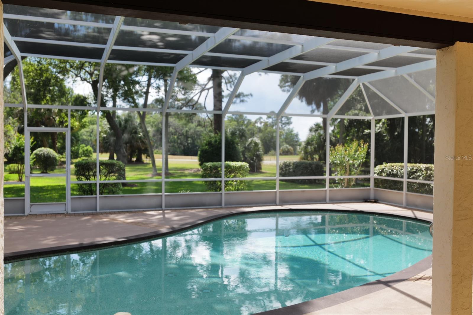 LAKE FOREST & LAKE FOREST NORTH - Residential