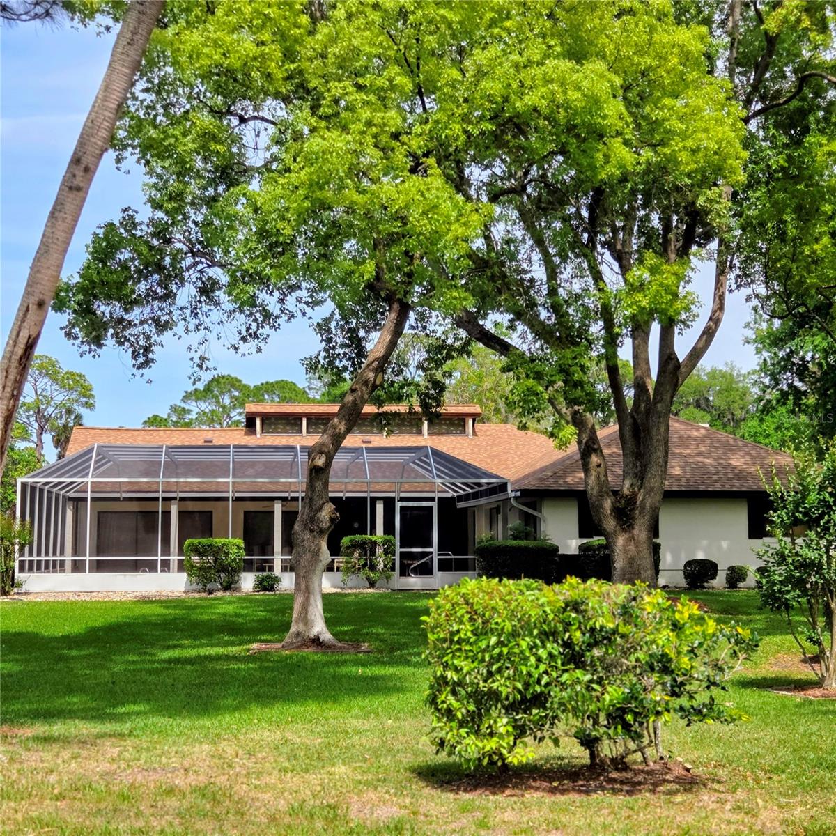 LAKE FOREST & LAKE FOREST NORTH - Residential