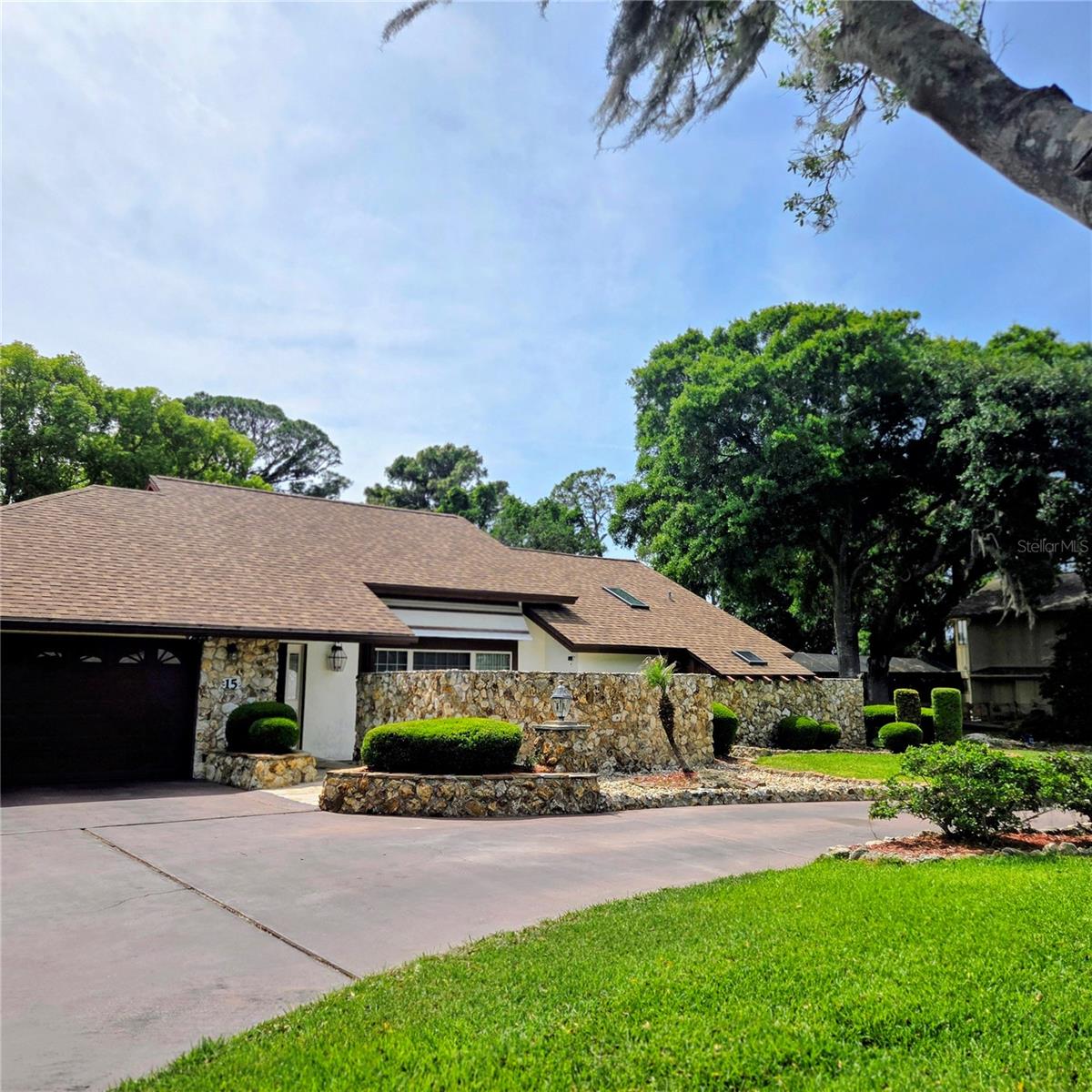 LAKE FOREST & LAKE FOREST NORTH - Residential