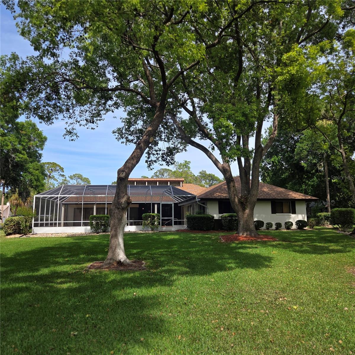 LAKE FOREST & LAKE FOREST NORTH - Residential